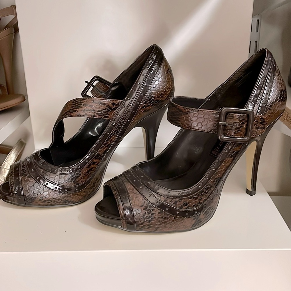 New women’s heels Steven Steve Madden brown animal print snake open toe 4” sz 6